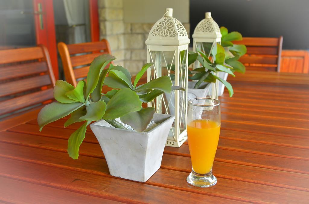 Riverwalk Bed And Breakfast Кларенс Экстерьер фото