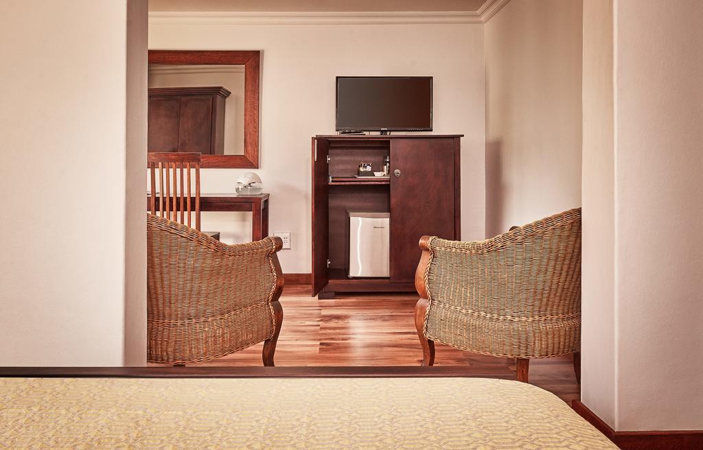 Riverwalk Bed And Breakfast Кларенс Экстерьер фото