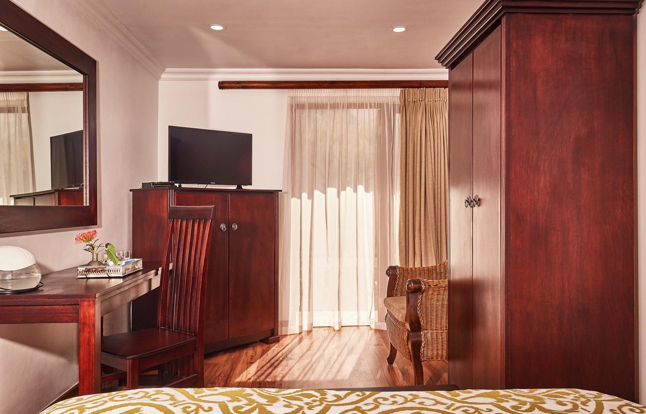 Riverwalk Bed And Breakfast Кларенс Экстерьер фото